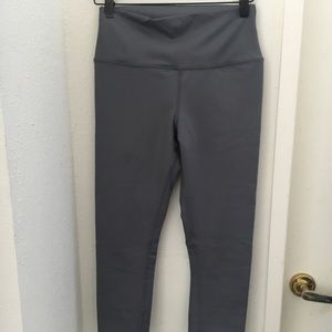 Alo High Rise Grey Shine Capri sz M